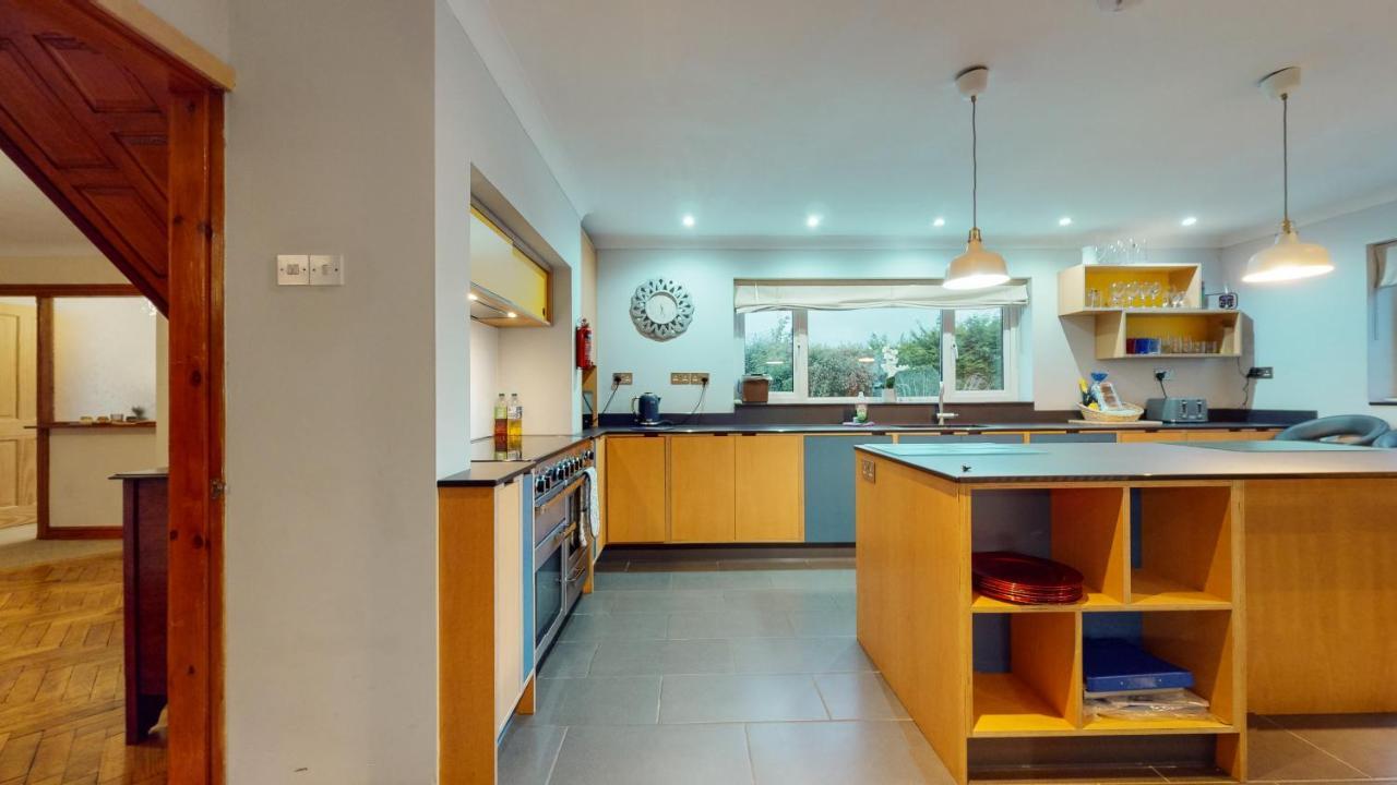 Jaw-Dropping Beach House In Anglesey Benllech Extérieur photo