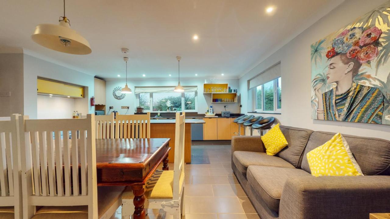 Jaw-Dropping Beach House In Anglesey Benllech Extérieur photo