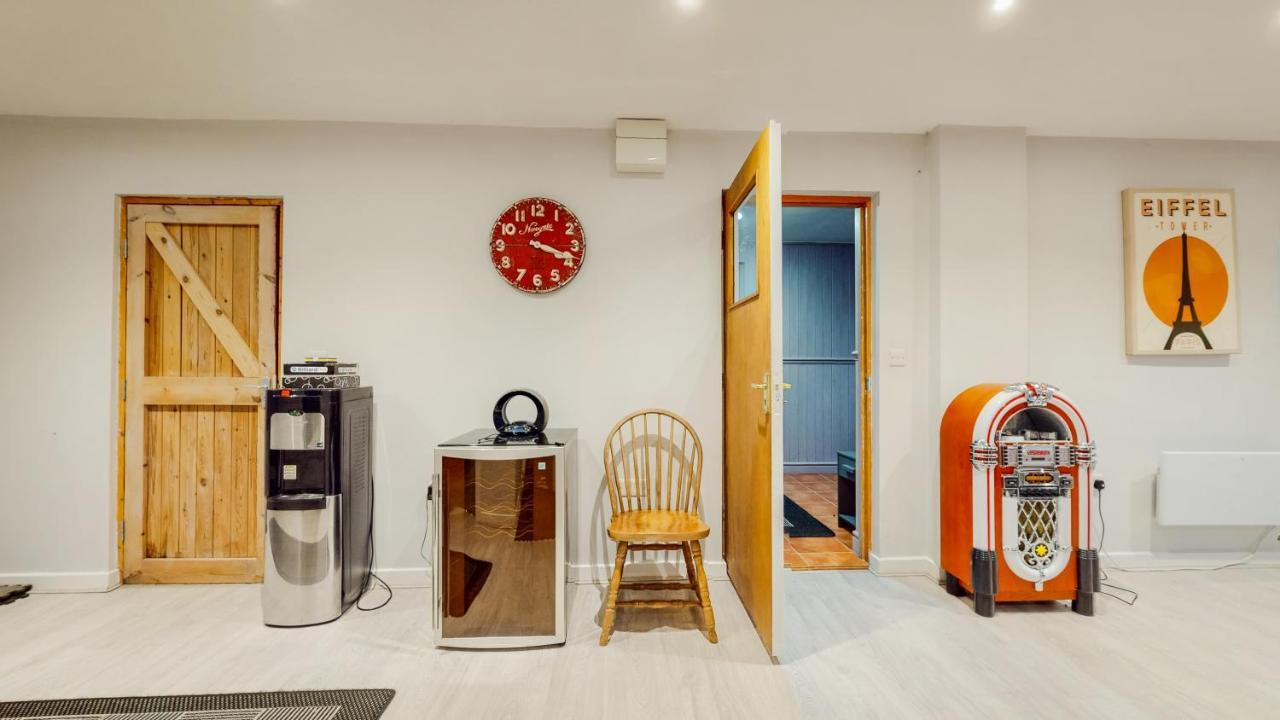 Jaw-Dropping Beach House In Anglesey Benllech Extérieur photo