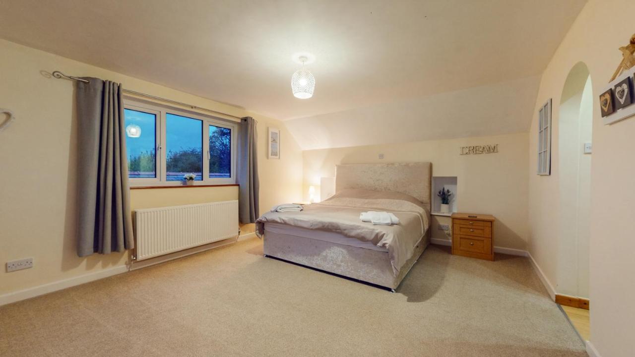 Jaw-Dropping Beach House In Anglesey Benllech Extérieur photo
