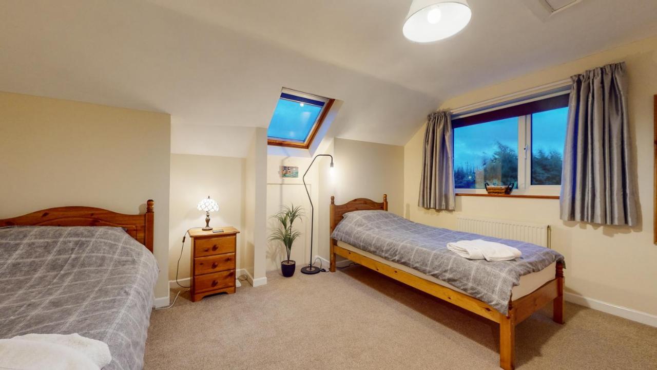 Jaw-Dropping Beach House In Anglesey Benllech Extérieur photo
