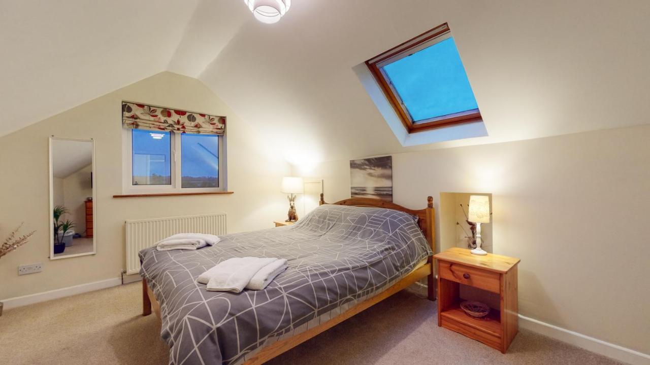 Jaw-Dropping Beach House In Anglesey Benllech Extérieur photo