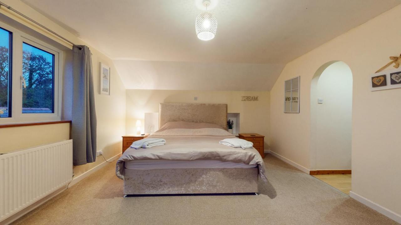 Jaw-Dropping Beach House In Anglesey Benllech Extérieur photo